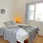 Lemon Tree House, Golden * Хриси-Акти
