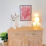 Lemon Tree House, Golden Хриси-Акти