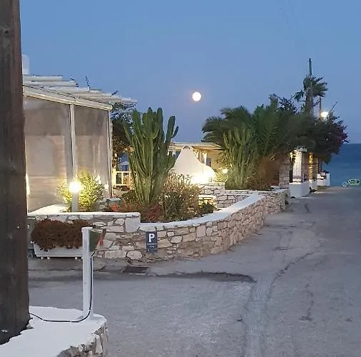 Lemon Tree House, Golden Daire Chrisi Akti (Paros)
